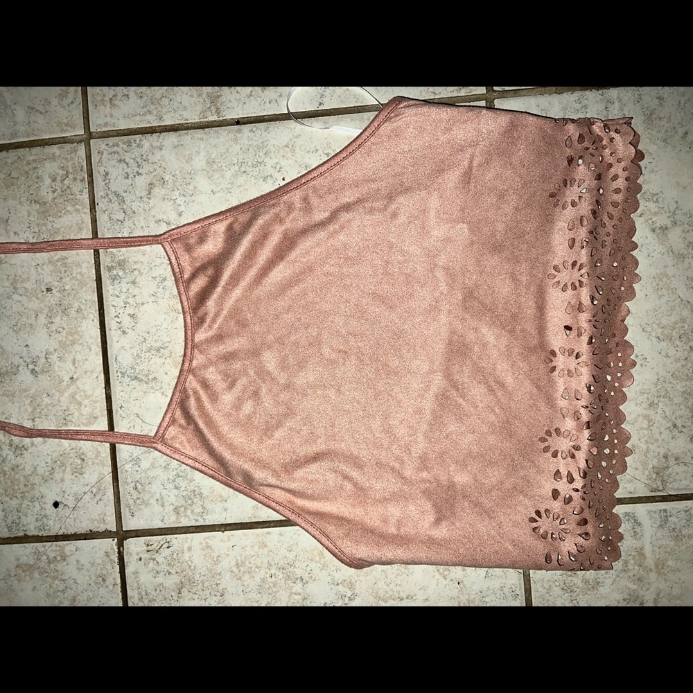Halter top in pinkish color